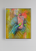 Zeitgenössisches figuratives Gemälde einerblauen Hand mit langen Fingernägeln mit Cocktailglas vor gelbleuchtendem Hintergrund.