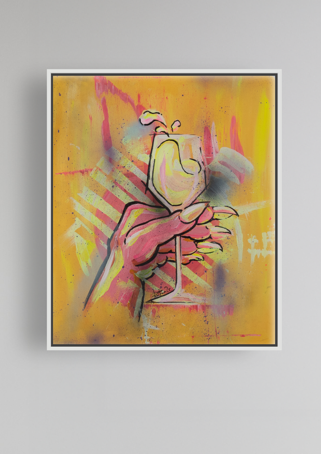 Zeitgenössisches figuratives Gemälde einer pinken Hand mit Cocktailglas vor gelb-orangenem Hintergrund mit pink-roten Formfragmenten